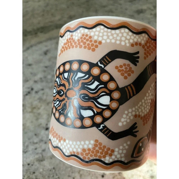 Australian Geographic Coffee 12oz Tea Mug Baribunma “Turtle Dreaming” Pam Hall - Picture 10 of 11